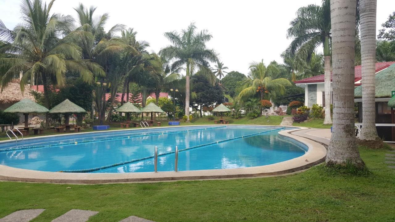 Phil Oasis Hotel & Resort Silang Exterior foto